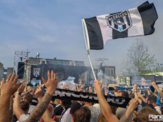 Foto’s Huldiging Heracles Almelo Keuken Kampioen Divisie 2023 3/6