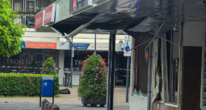 Plofkraak op geldautomaat bij winkelcentrum in Vlaardingen, één verdachte aangehouden