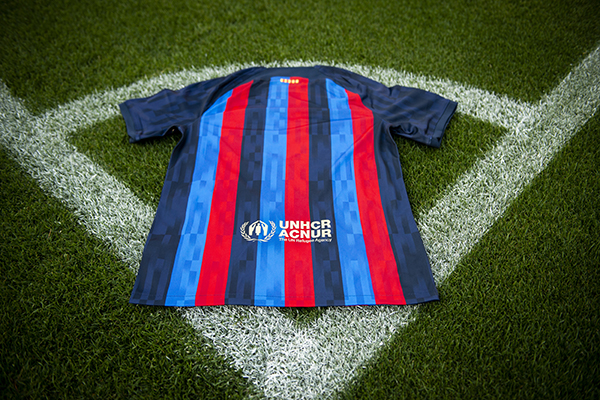 Malen Kluisje Echt niet Video] Nieuwe thuis shirt FC Barcelona gepresenteerd - Planetzone