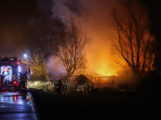 Grote brand verwoest gebouw aan Hofweg in Rotterdam