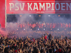 PSV groots gehuldigd in Eindhoven: meer dan 70.000 fans vieren kampioenschap