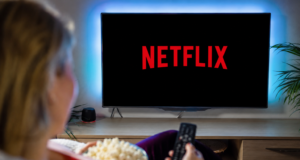 Netflix komt vanaf 2027 met goedkoper abonnement mét reclame in Nederland en België