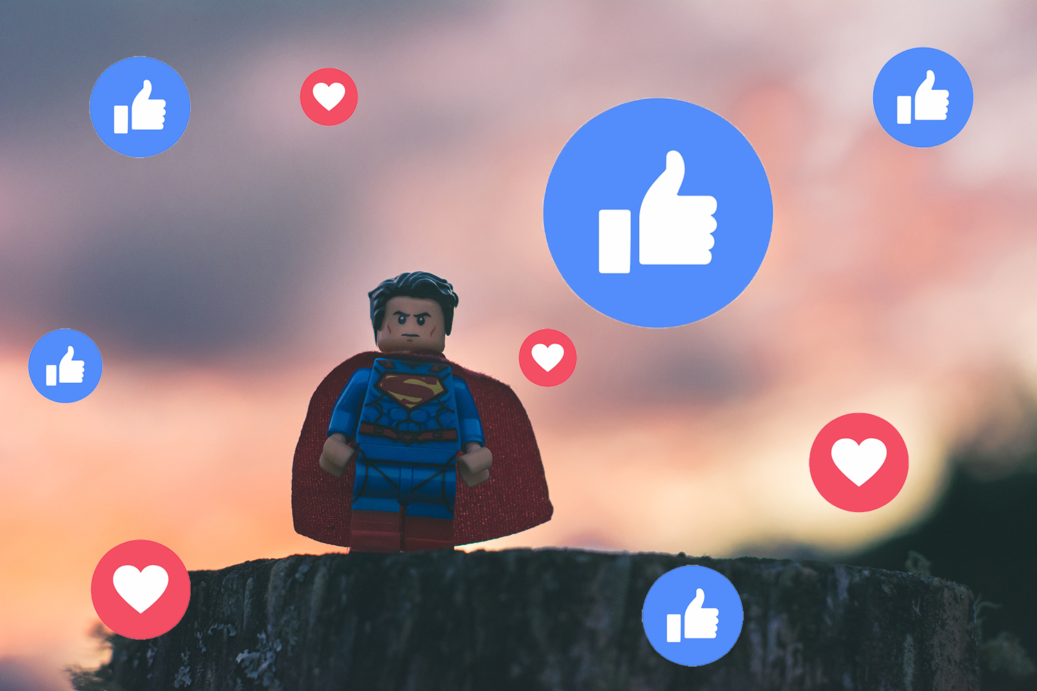 Held-lego-likes-facebook