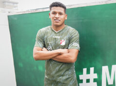 FC Emmen huurt Fernando Pacheco uit peru