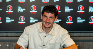 Helmond Sport haalt Belgische aanvaller Mauro Lenaerts op huurbasis Signing session of Mauro Lenaerts
