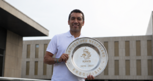 Giovanni van Bronckhorst terug als hoofdtrainer van Feyenoord