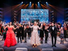 Kinderen maken muziek met BN’ers tijdens het Kerst Muziekgala 2021