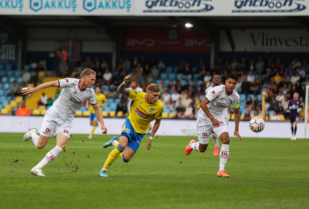 KVC Westerlo - Zulte Waregem © PlanetZone Media 1200