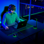 Razer-Blade-15-2021-Lifestyle-2