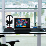 Razer-Blade-15-2021-Lifestyle-3