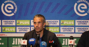 Feyenoord zet Robin van Persie op straat