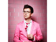 Pieter Derks Rekent Af Met De Waan Van De Dag In ‘Voor Wat Het Waard Is’